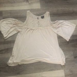 Daytrip cold shoulder top